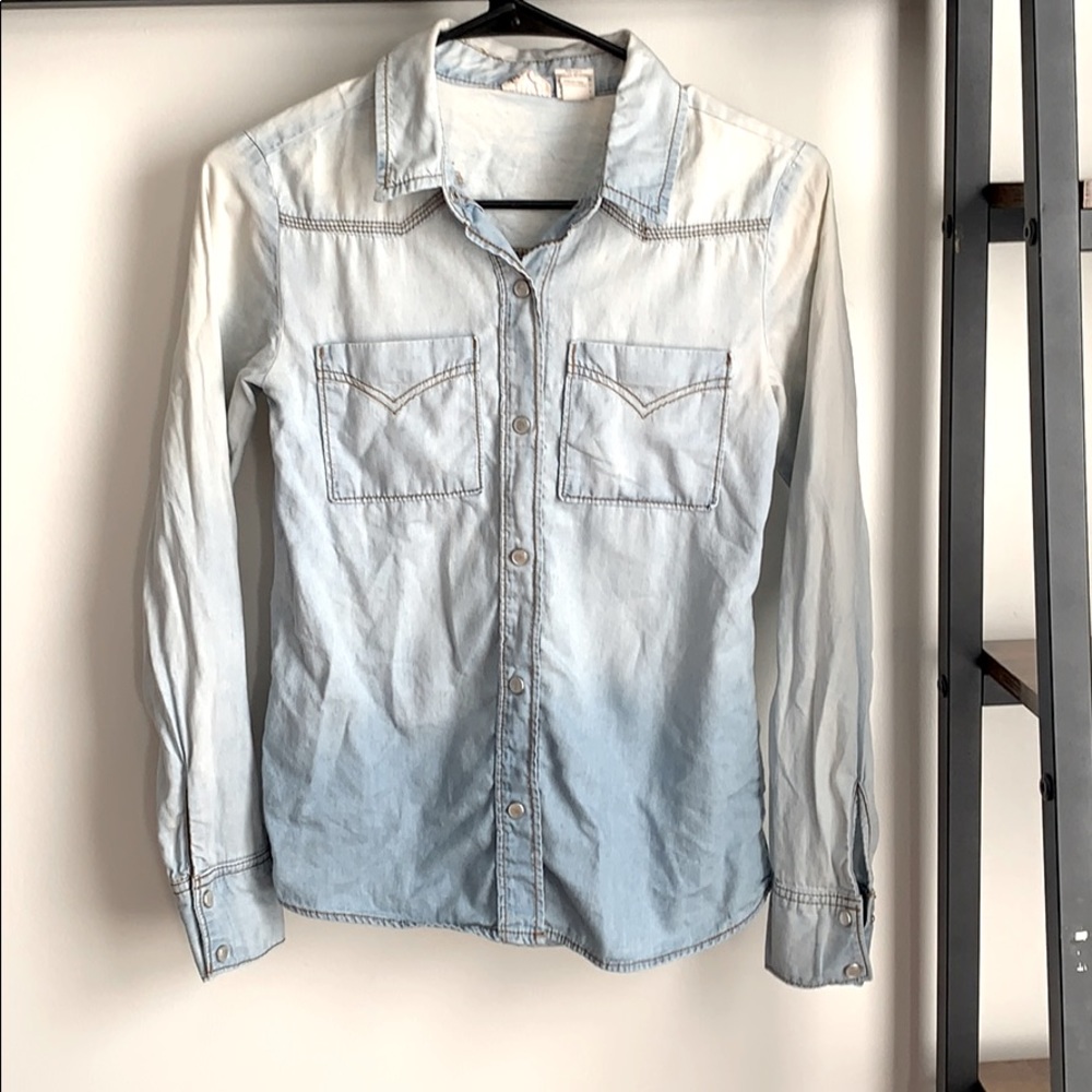 Blue jean ombré button up